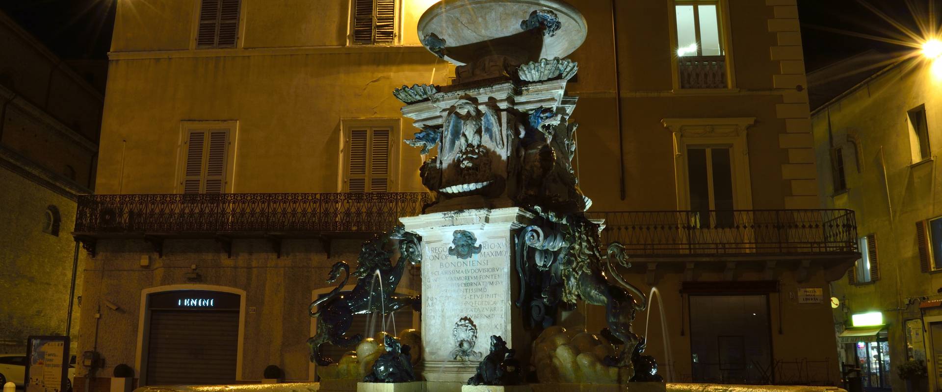 Fontana monumentale DSC0988afredda 404 foto di Sancio1979